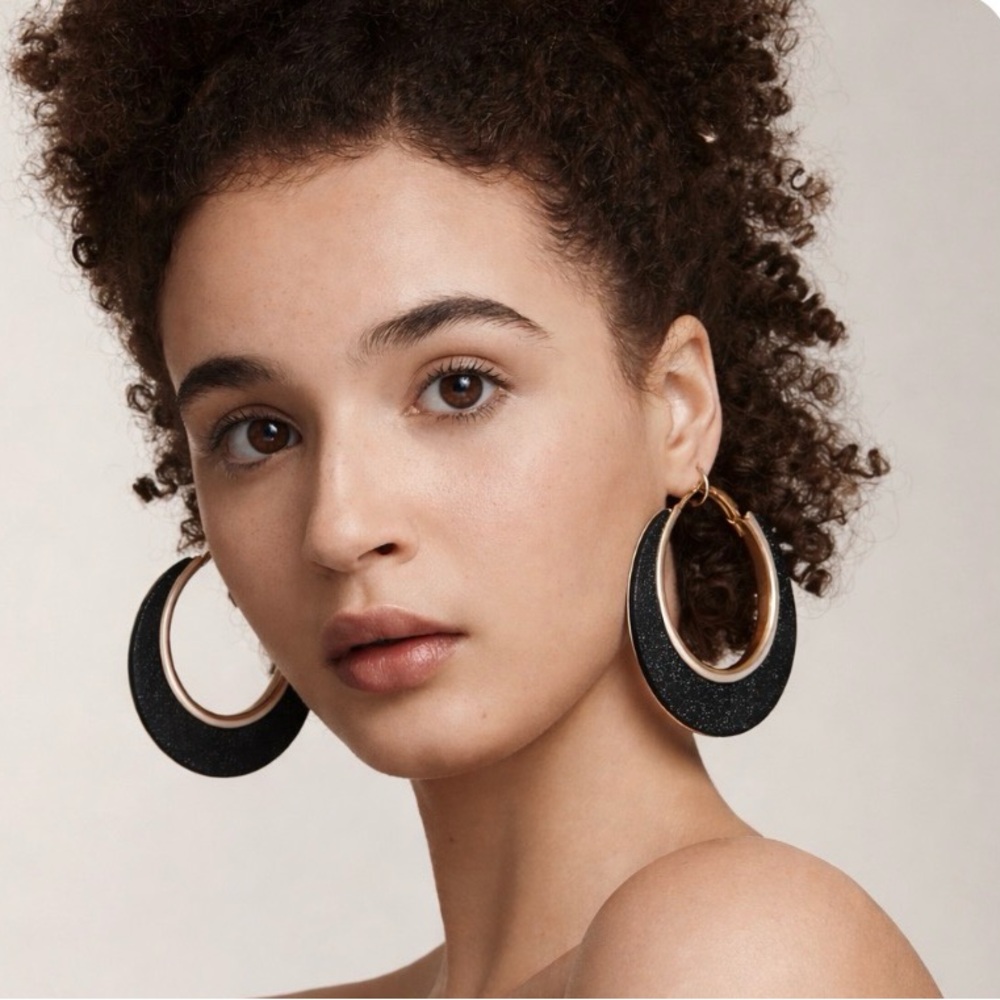 Elegant Black and Glitter Gold Hoop Earrings